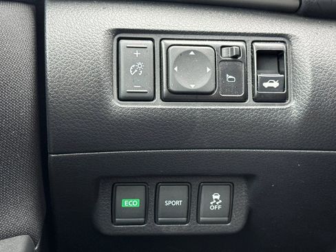 Used 2018 Nissan Sentra S image 33