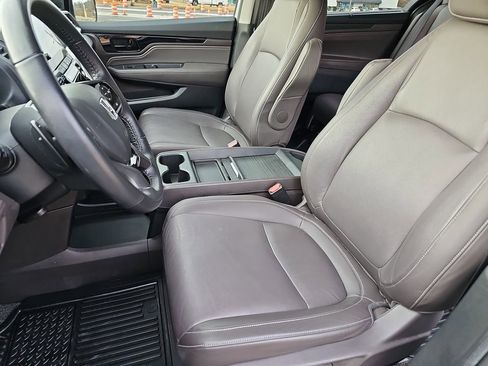 Used 2024 Honda Odyssey Touring image 19