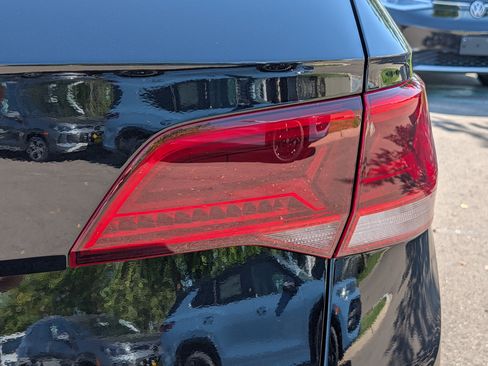 Certified 2024 Volkswagen Taos S FWD image 17