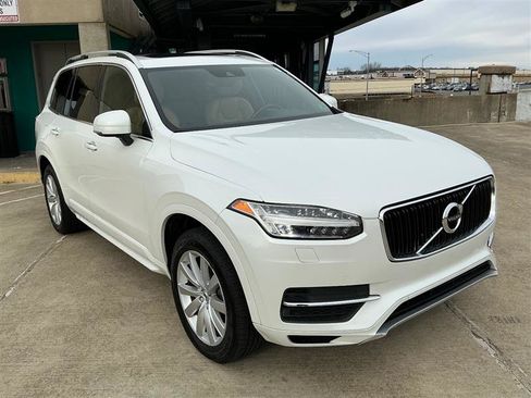 Used 2018 Volvo XC90 T6 Momentum w/ Momentum Plus Package image 9