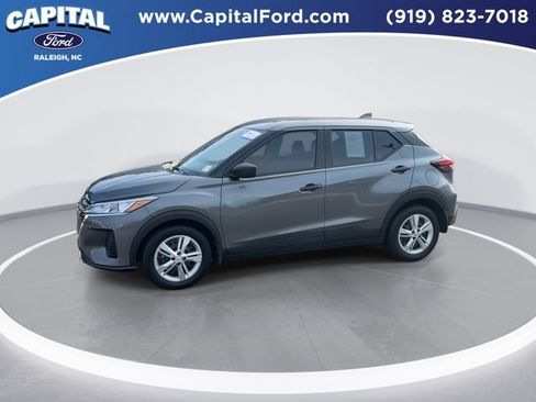 Used 2025 Nissan Kicks Play S FWD image 4