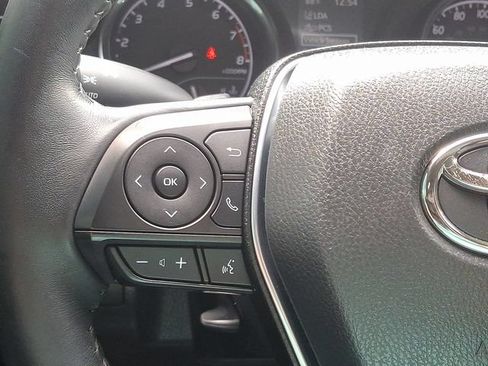 Used 2020 Toyota Camry SE FWD image 20