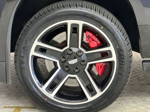 Used 2018 Cadillac Escalade ESV Premium Luxury AWD/4WD image 10