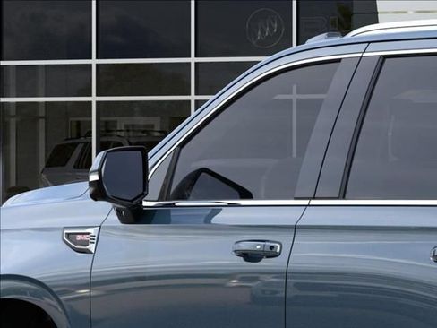 New 2026 GMC Yukon Denali w/ Sun & Power Step Package AWD/4WD image 12
