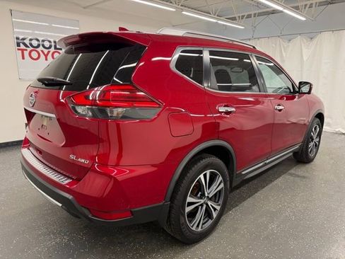 Used 2017 Nissan Rogue SL w/ SL Premium Package AWD/4WD image 2