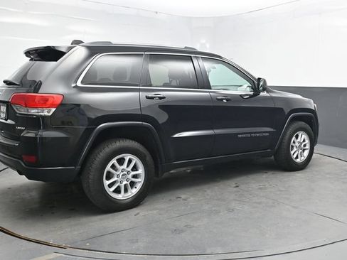 Used 2018 Jeep Grand Cherokee Laredo AWD/4WD image 8