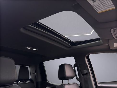 Certified 2025 Chevrolet Silverado 1500 LTZ w/ LTZ Premium Package image 25