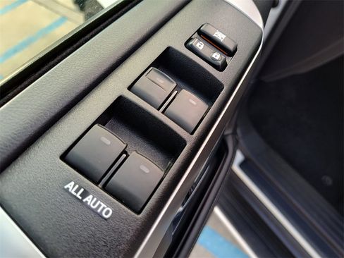 Used 2023 Toyota 4Runner SR5 Premium image 23