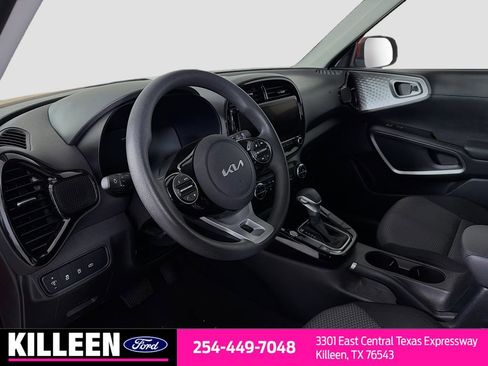 Used 2025 Kia Soul S FWD image 10