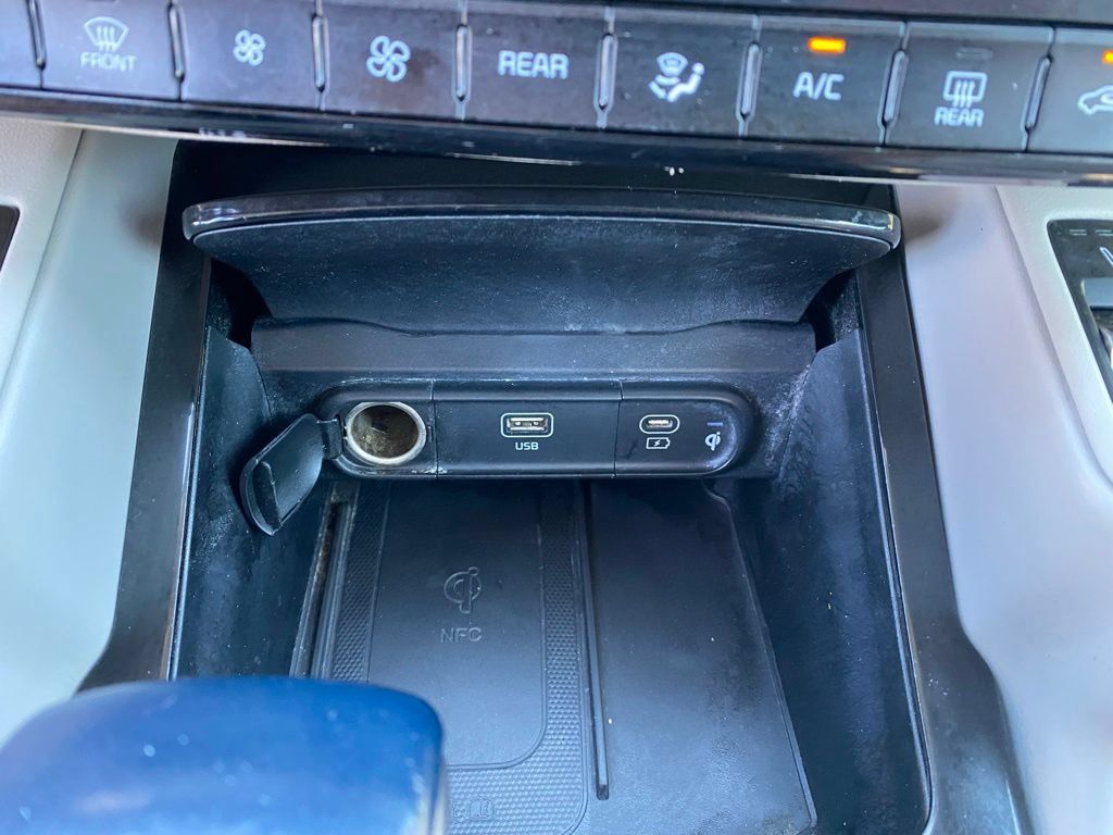 Used 2023 Kia Telluride SX FWD image 19