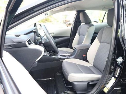 Used 2024 Toyota Corolla LE FWD image 8