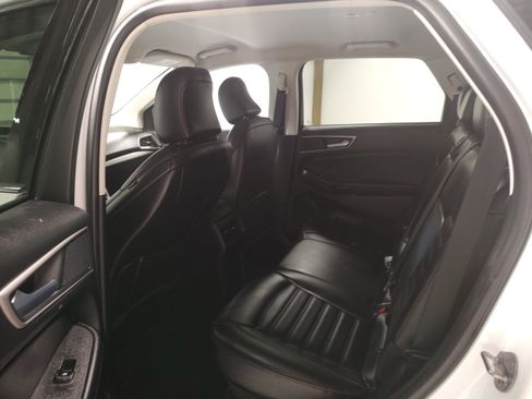 Used 2024 Ford Edge SEL AWD/4WD image 11