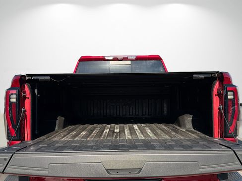 Used 2024 GMC Sierra 2500 AT4 w/ AT4 Premium Plus Package image 12