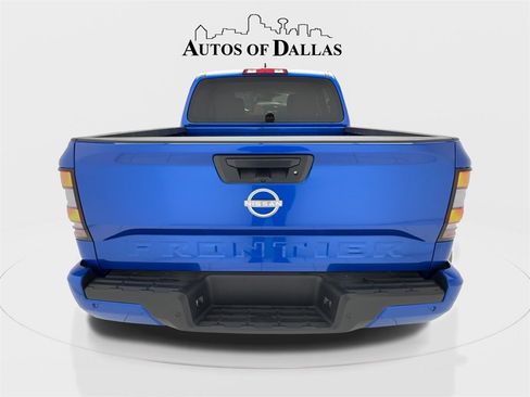 Used 2025 Nissan Frontier SV image 13