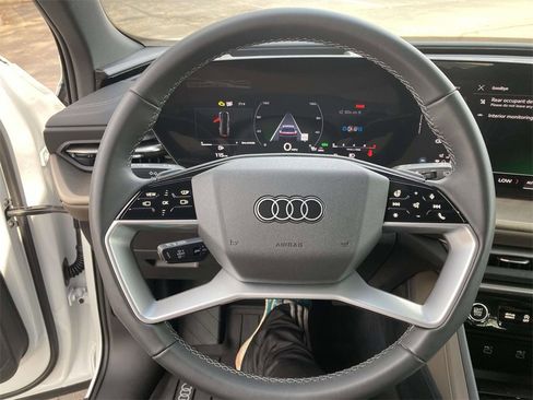 Used 2025 Audi Q5 Premium Plus image 20