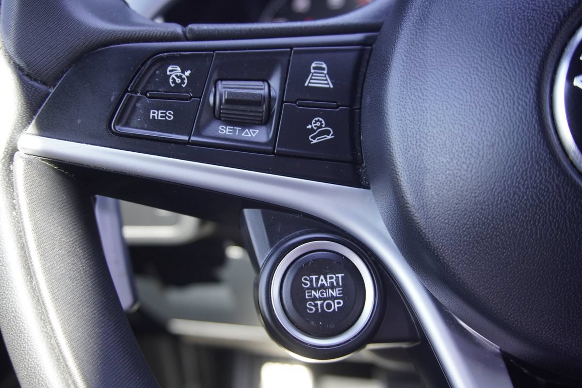 Used 2018 Alfa Romeo Stelvio Ti Sport AWD/4WD image 13