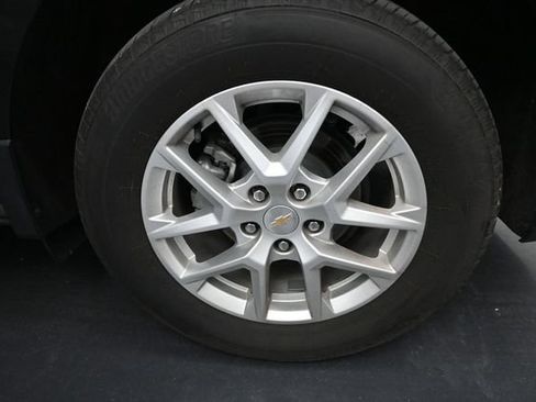 Used 2023 Chevrolet Equinox LT AWD/4WD image 11
