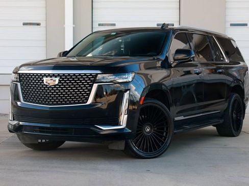 Used 2023 Cadillac Escalade ESV Luxury RWD image 1