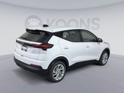 New 2027 Chevrolet Bolt LT w/ Comfort Package image 7