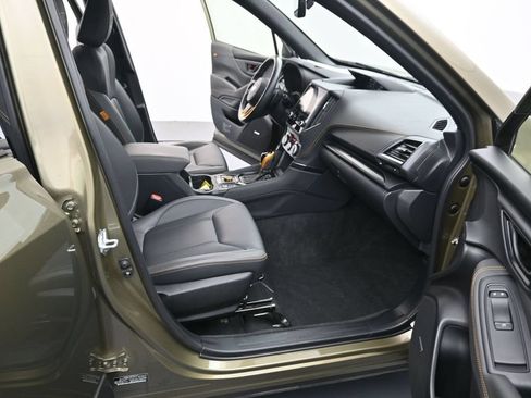 Used 2023 Subaru Forester Wilderness w/ Wilderness Package AWD/4WD image 18