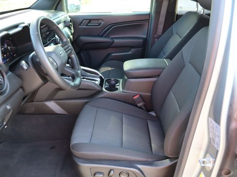 Used 2024 Chevrolet Colorado Trail Boss w/ Advanced Trailering Package image 17