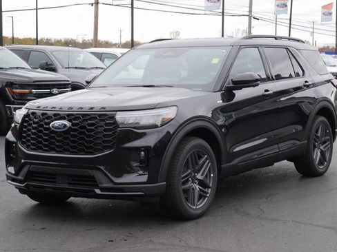 New 2026 Ford Explorer ST-Line w/ ST-Line Street Pack image 8