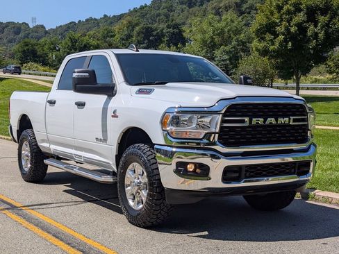 Used 2024 RAM 2500 Big Horn w/ Off Road Package AWD/4WD image 2