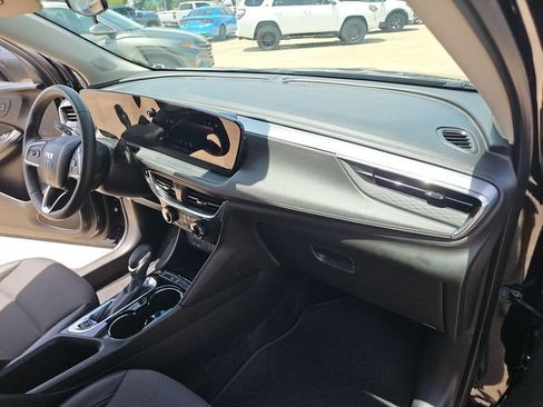 Used 2025 Buick Encore GX Preferred FWD image 25