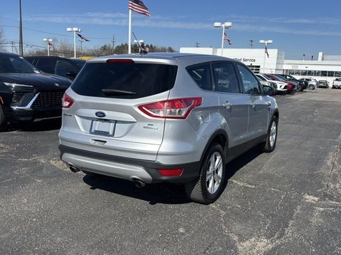 Used 2016 Ford Escape SE image 5