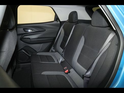 New 2026 Chevrolet TrailBlazer LT w/ Midnight Edition FWD image 12
