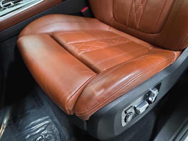 Used 2023 BMW X7 xDrive40i AWD/4WD image 28