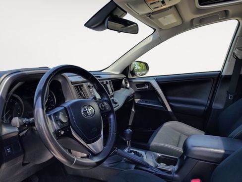 Used 2018 Toyota RAV4 XLE w/ Plus Extra Value Package AWD/4WD image 9