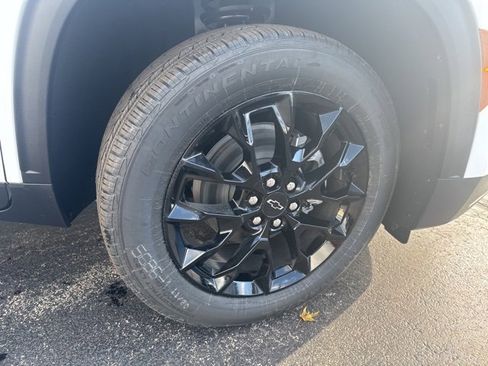 New 2026 Chevrolet Traverse LT w/ Midnight/Sport Edition image 9