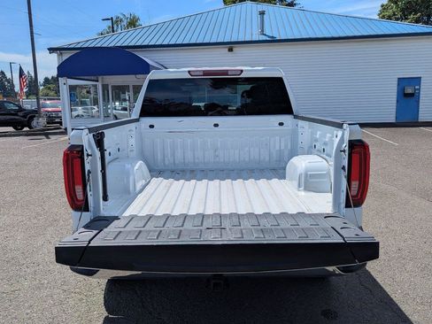 Used 2025 GMC Sierra 1500 SLT AWD/4WD image 28