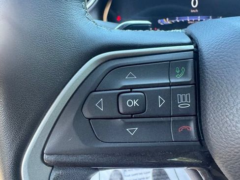Used 2022 Jeep Grand Cherokee L Laredo AWD/4WD image 21