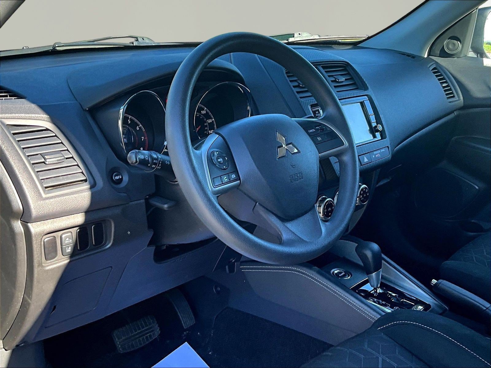 Used 2024 Mitsubishi Outlander Sport ES AWD/4WD image 19