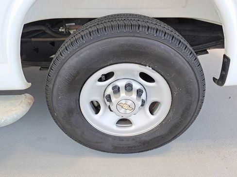 Used 2025 Chevrolet Express 2500 w/ Driver Convenience Package RWD image 31