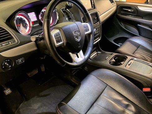 Used 2019 Dodge Grand Caravan GT image 12