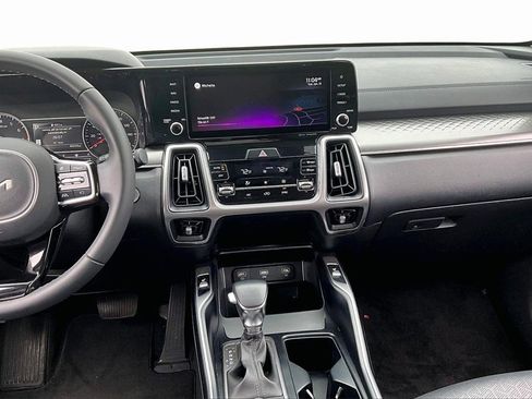 Certified 2022 Kia Sorento S w/ Panoramic Sunroof Package image 6