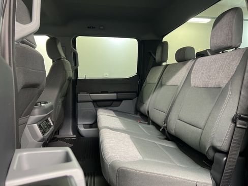 Used 2024 Ford F350 XLT image 27