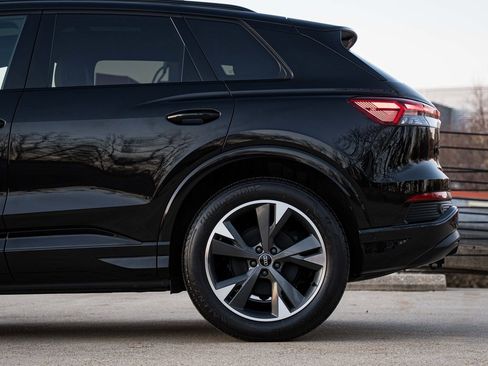 Used 2024 Audi Q4 e-tron Prestige w/ Black Optic Package image 4