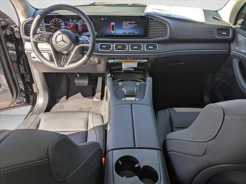 New 2026 Mercedes-Benz GLS 450 4MATIC image 13