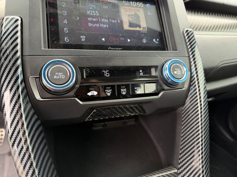 Used 2018 Honda Civic Sport image 22