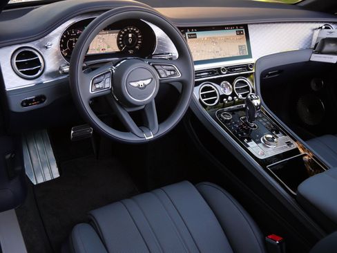 New 2026 Bentley Continental GTC image 2