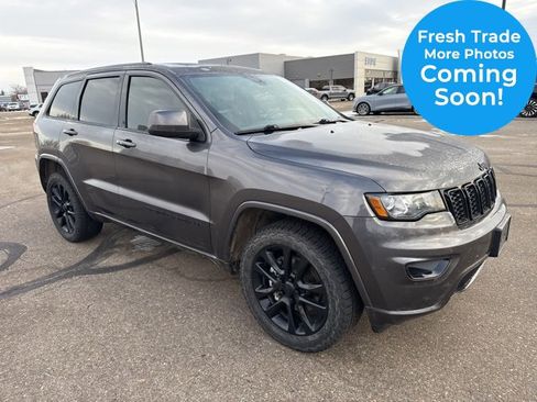 Used 2020 Jeep Grand Cherokee Altitude image 1