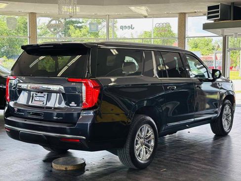 Used 2023 GMC Yukon XL SLT AWD/4WD image 6