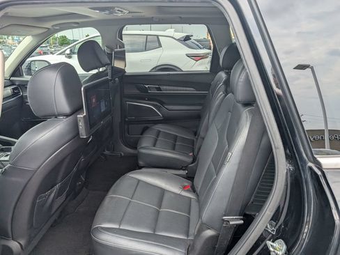 Used 2023 Kia Telluride SX AWD/4WD image 9