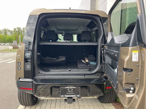 New 2026 Land Rover Defender 110 S AWD/4WD image 16