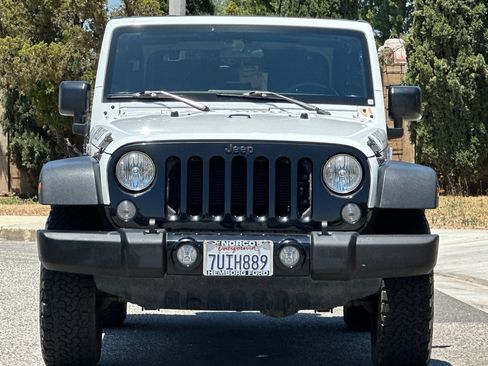 Used 2016 Jeep Wrangler Sport AWD/4WD image 9