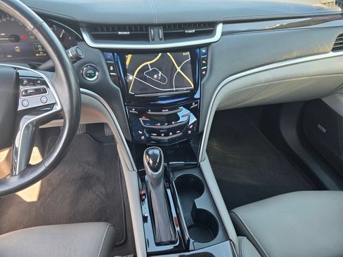 Used 2014 Cadillac XTS Luxury FWD image 22